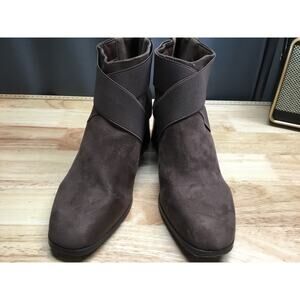 Anne Klein Rivka Women's 10.5 Brown Suede Block Heel Back Zipper Ankle Bootie